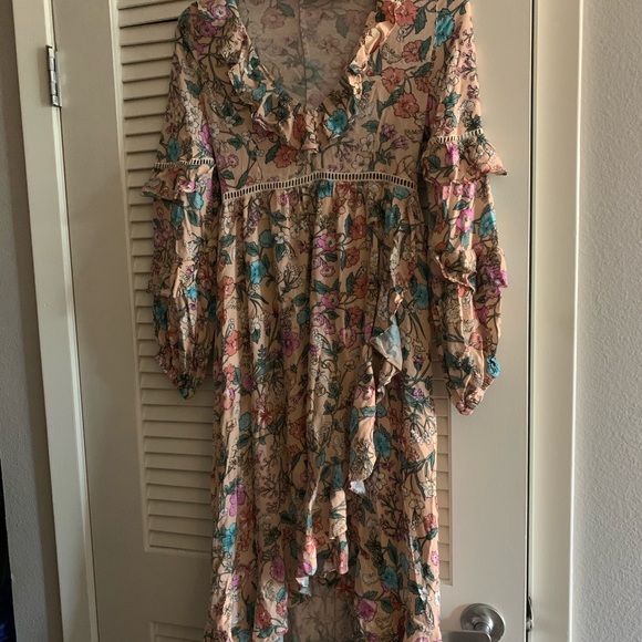 ✨Spell & the Gypsy Collective Sayulita Gown - Picture 7 of 9